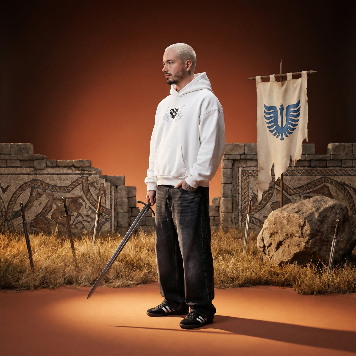 GRIFFITH (THE WHITE FALCON) / HOODIE